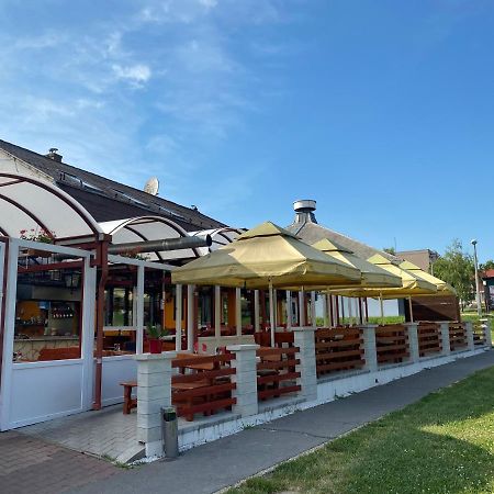 Kiskakas Etterem Hotel Zalaegerszeg Exterior photo