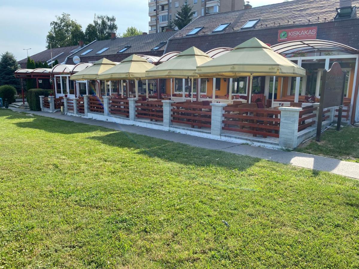 Kiskakas Etterem Hotel Zalaegerszeg Exterior photo